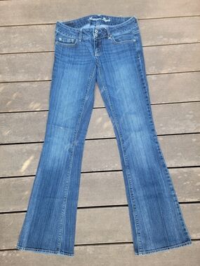 American Eagle Outfitters Women's Blue Boot Cut Jeans Size 2